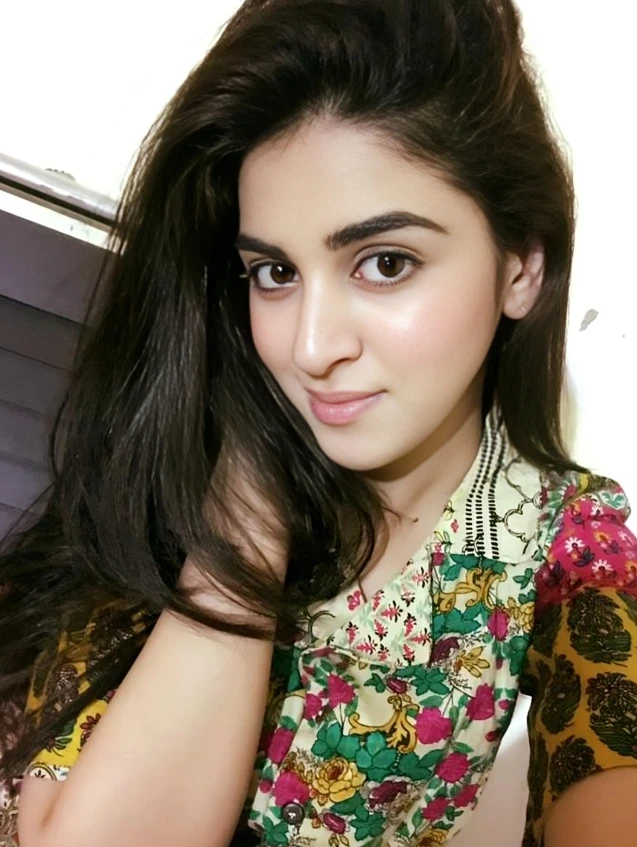 Anmol Baosh Early Life
